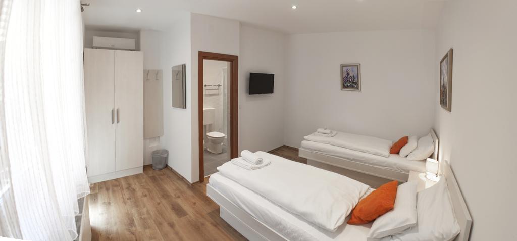 Rooms Lidija Zagabria Esterno foto