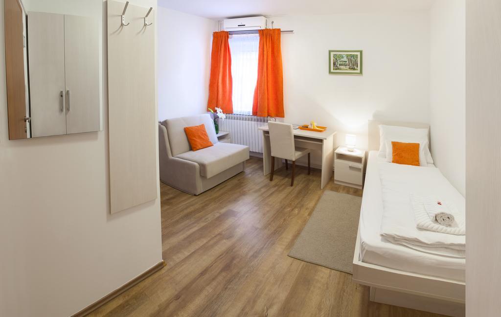 Rooms Lidija Zagabria Esterno foto
