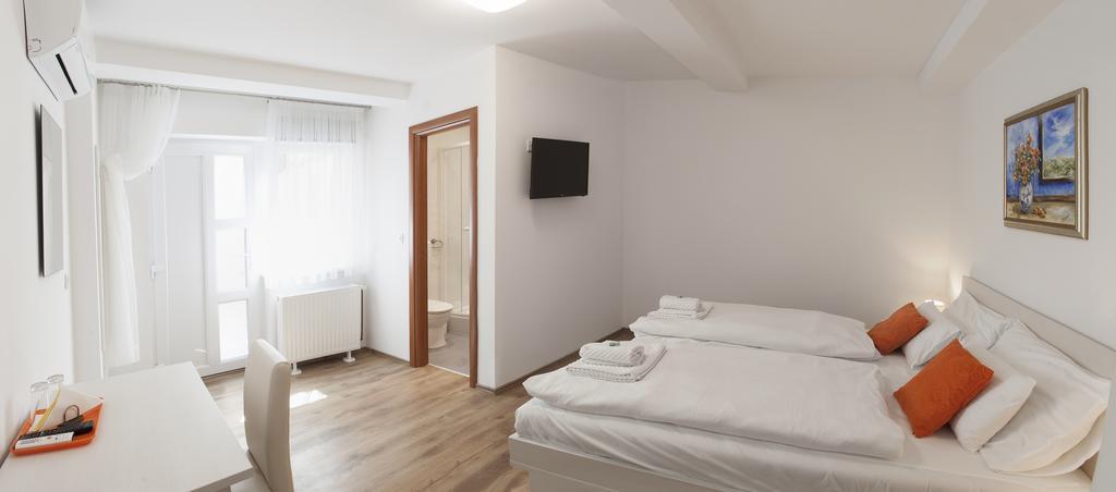 Rooms Lidija Zagabria Esterno foto